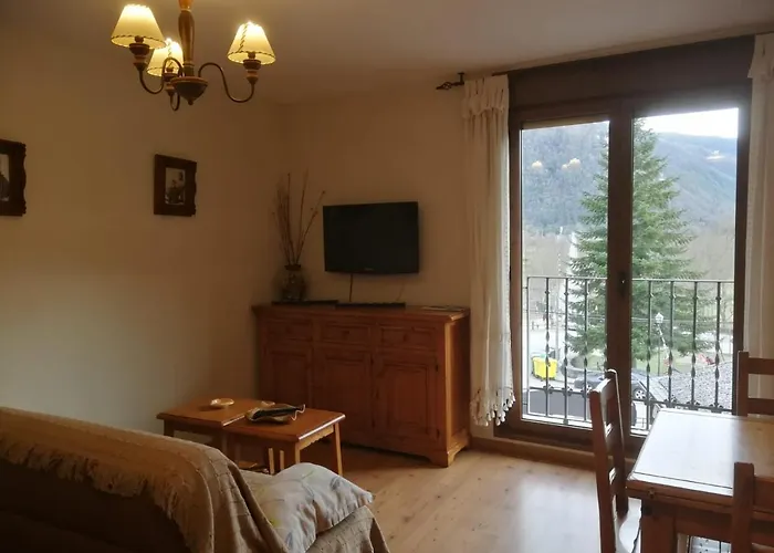 Casa Aneta アパート Sarvisé